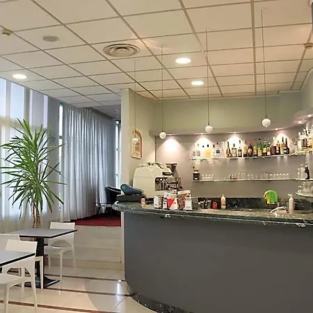 Glis Hotel 3*