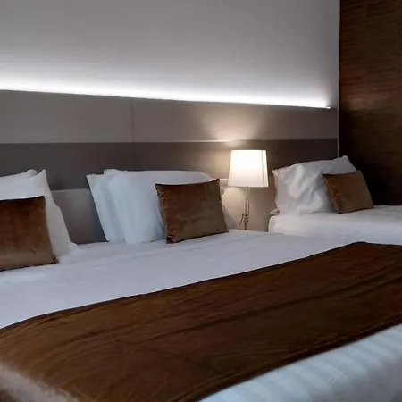 Glis Hotel 3*